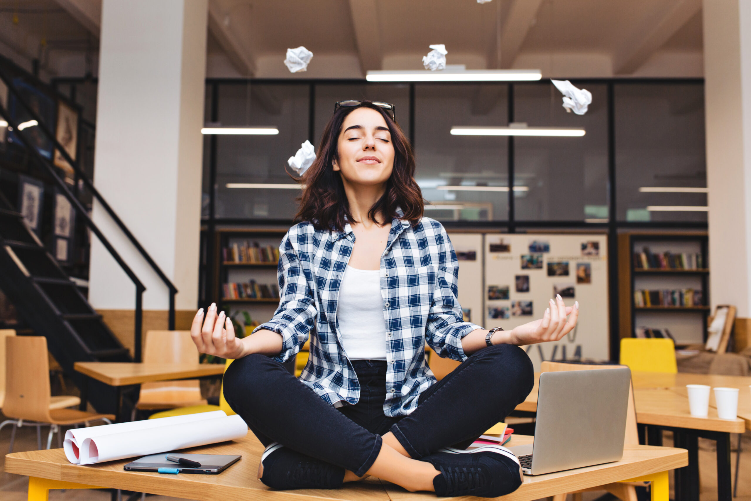Young,Joyful,Brunette,Woman,Having,Meditation,On,Table,Surround,Work